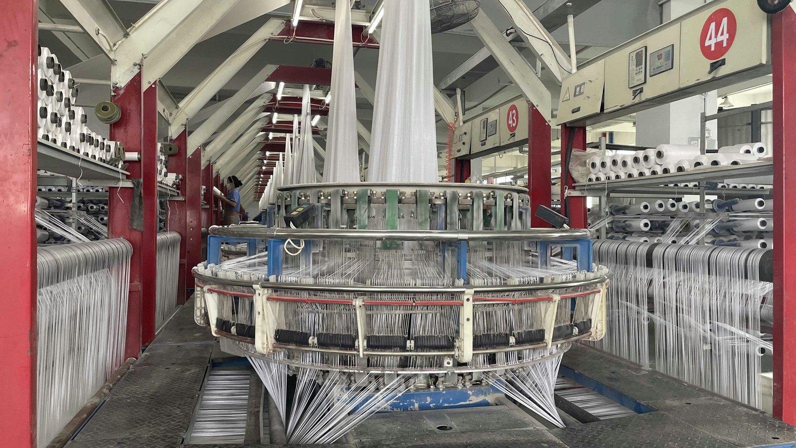Plastic weaving production equipment